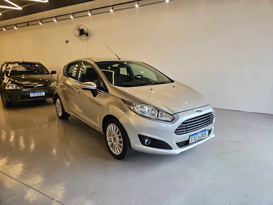 FORD FIESTA 1.6 TITANIUM HATCH 16V FLEX 4P POWERSHIFT